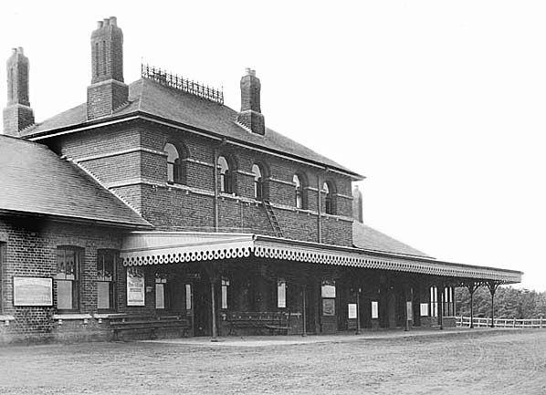4 R Cromer High in 1880s