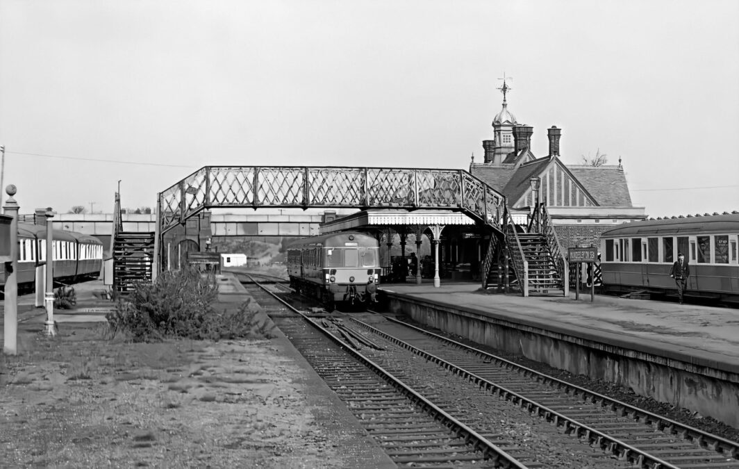 Mundesley-station-1964 Two ladies waiting at Sidestrand Halt in 1951