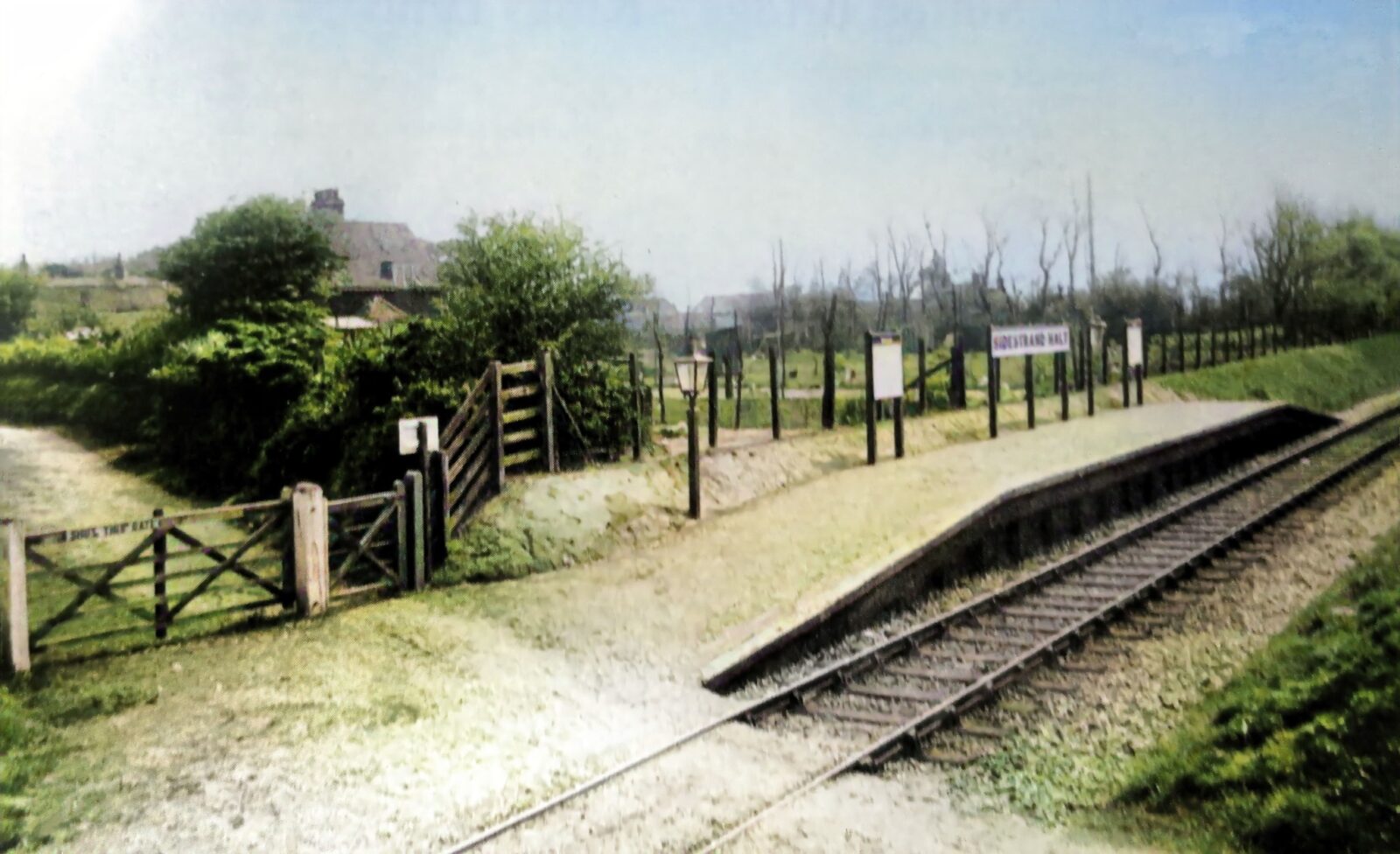 Sidestrand Halt colourised